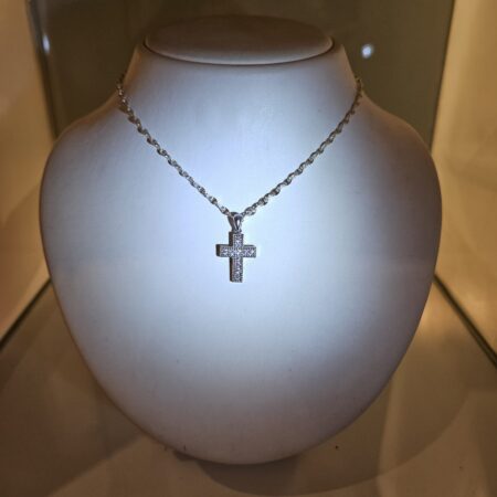 zilveren kruis ketting met zirkonia steentjes